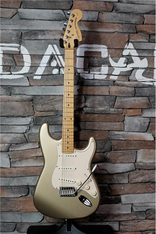 AFFINITY Strat Gold 50th anniversary 2004